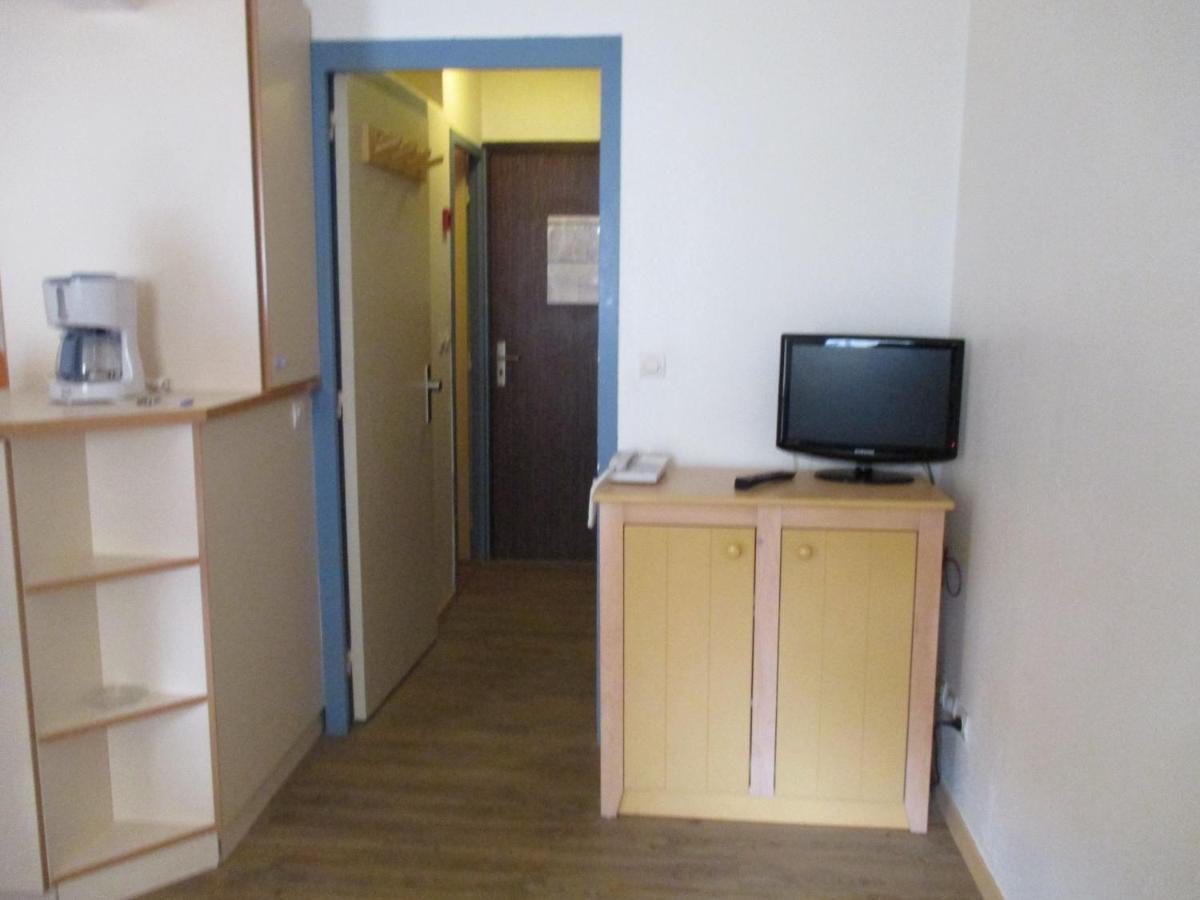 Promenade Des Bains Apartment Сен-Рафаэль Номер фото